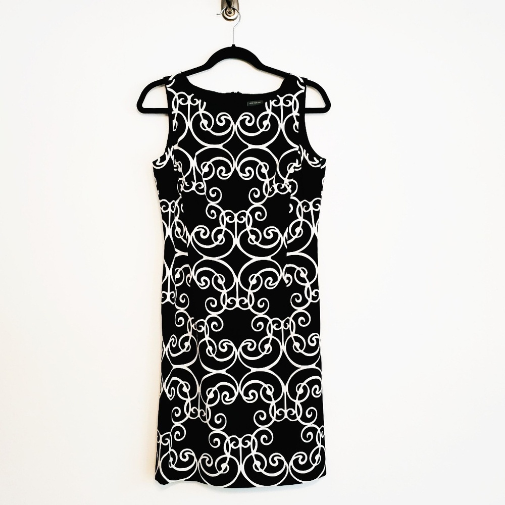 Ann Taylor Black & White Sleeveless Shift Dress